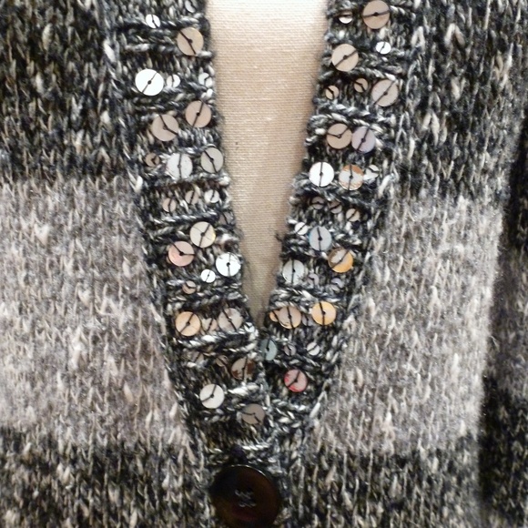 Cardigan button-down tunic length sweater - Picture 7 of 8